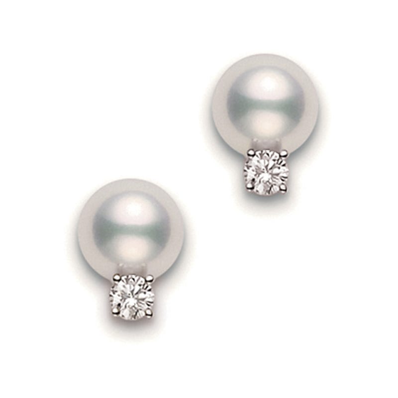 Classic Stud Earrings in White Gold